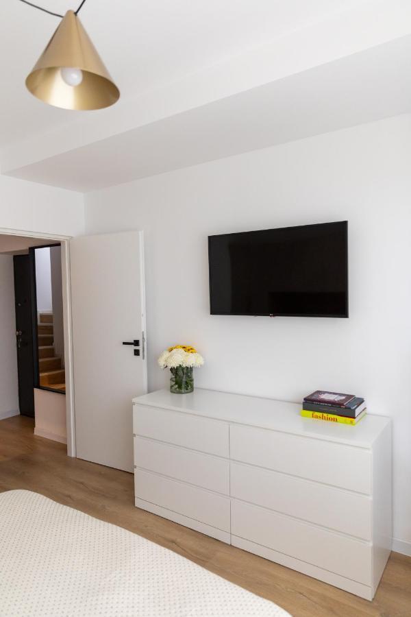 Studio 8 I One Bedroom Apartment I Airport I Therme Otopeni Εξωτερικό φωτογραφία
